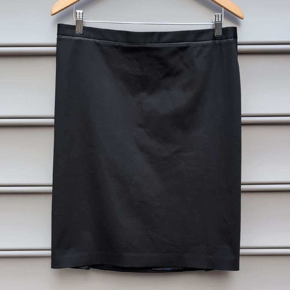 Elie Tahari Pencil Skirt with Leather Details Neutral Minimalist Quiet Luxury